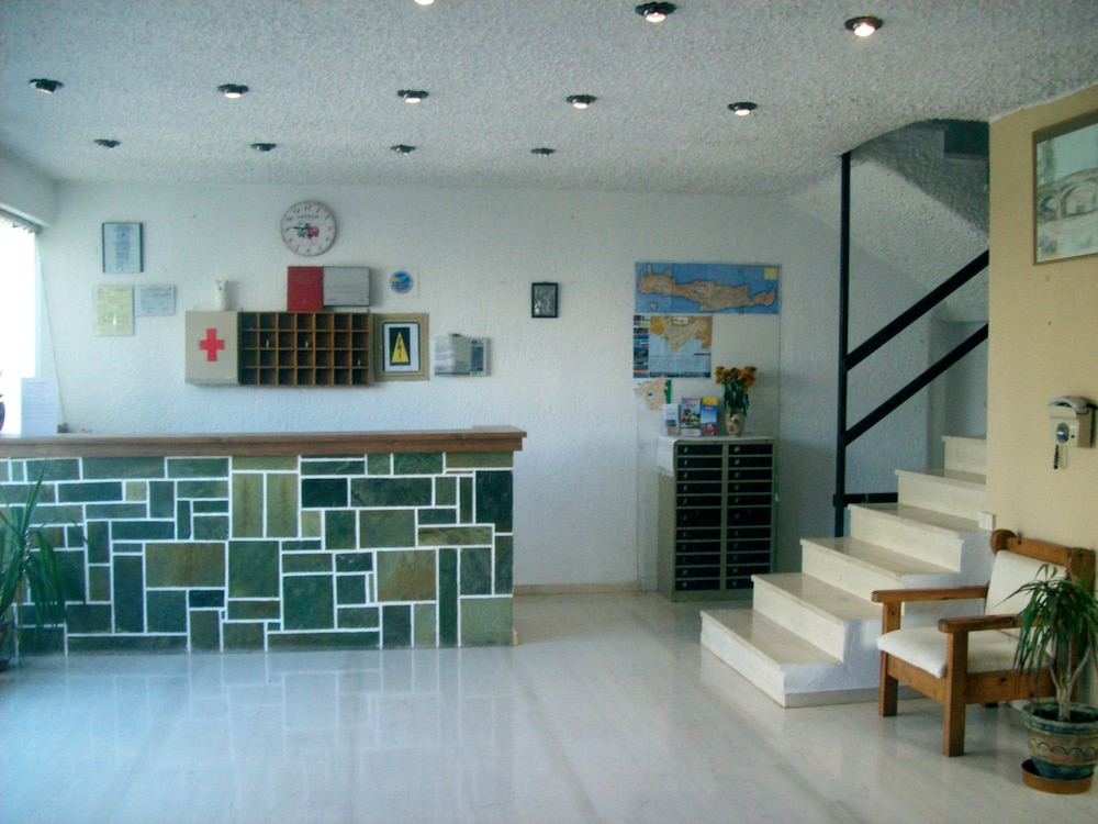 Gefyra Hotel 7/26