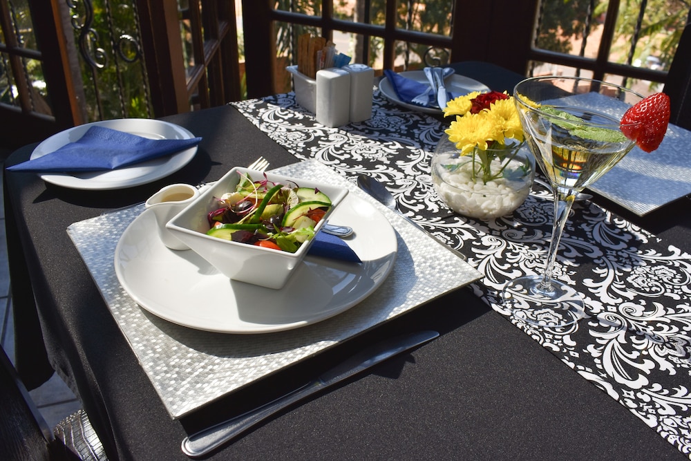 Waterfalls Boutique Hotel 33/50