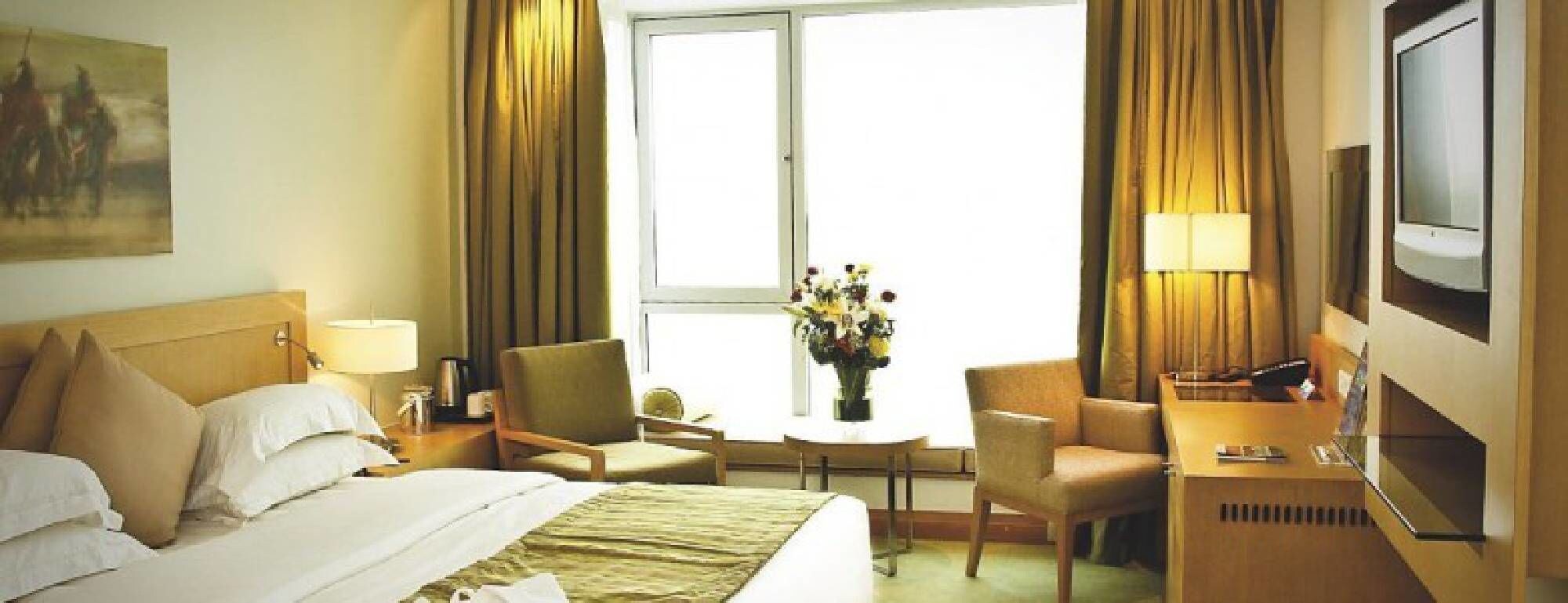 SUPERIOR, SUITE