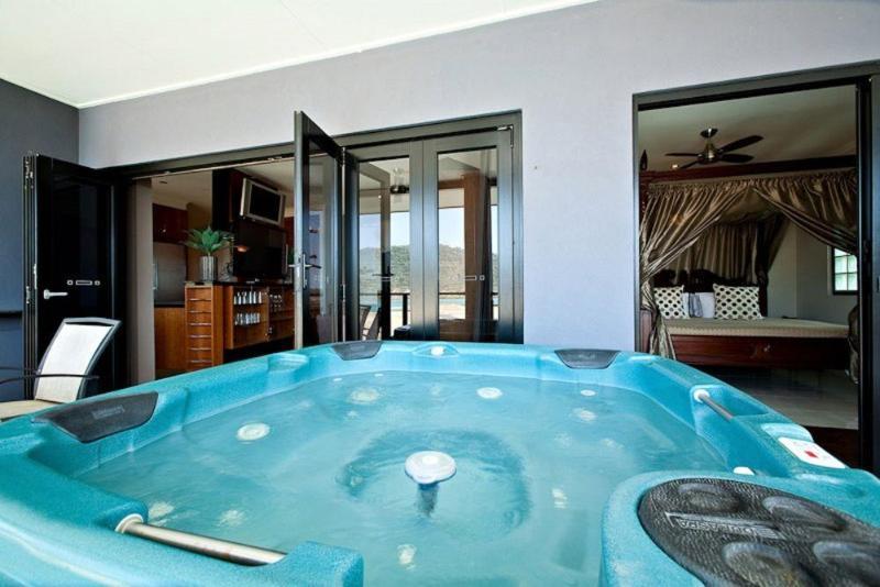 Balcony Spa Suite