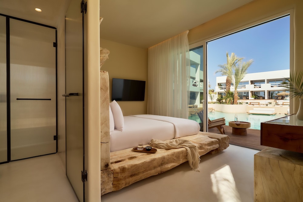 Overwater, Bungalow, King Bed