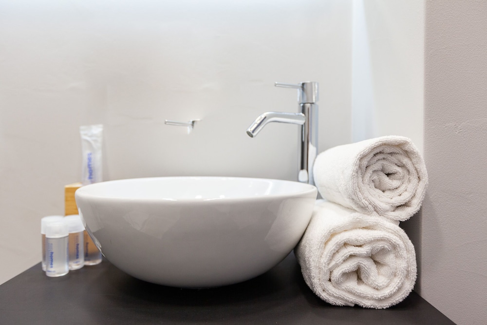 easyhomes - City Centre Suites 21/50
