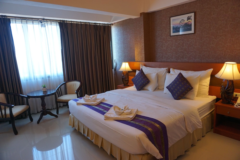 Kirimathani Hotel 7/38