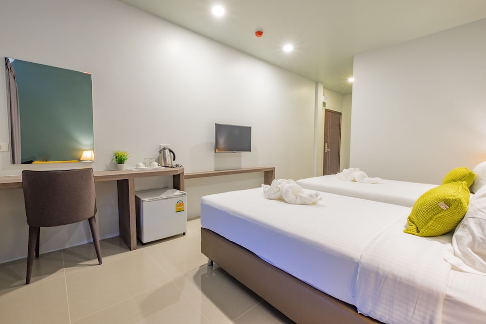 DELUXE, TWIN BEDS