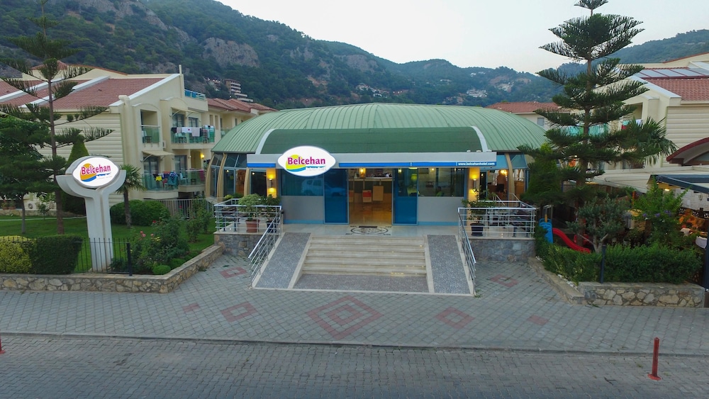 Belcehan Deluxe Hotel 5/50