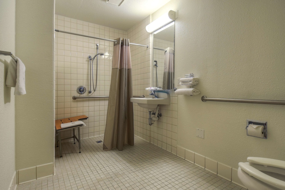 Motel6 Santa Ana, CA 17/53