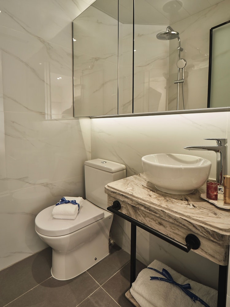 V Causeway Bay Hotel 25/35