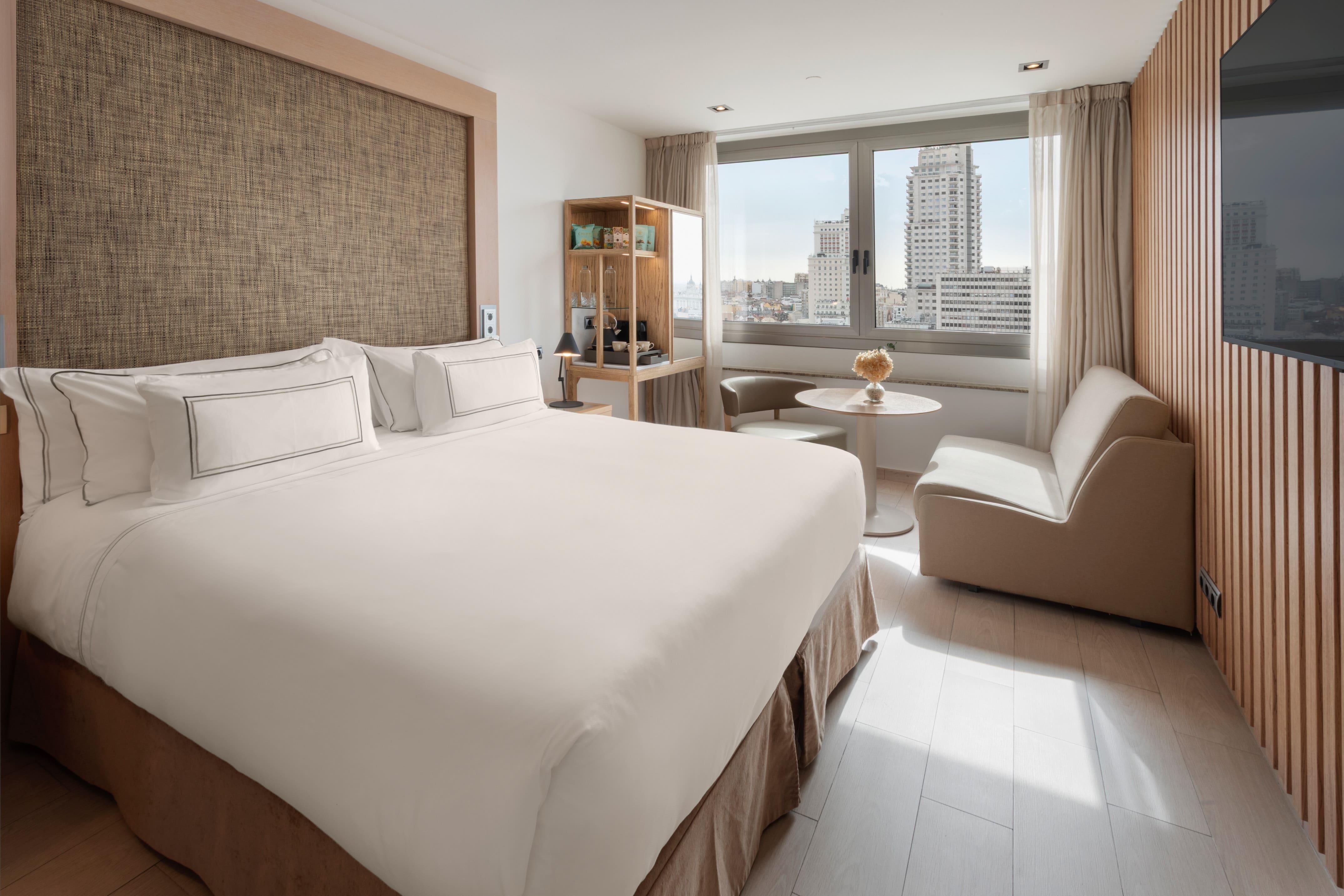Connecting, the Level, Junior Suite, Panoramic View