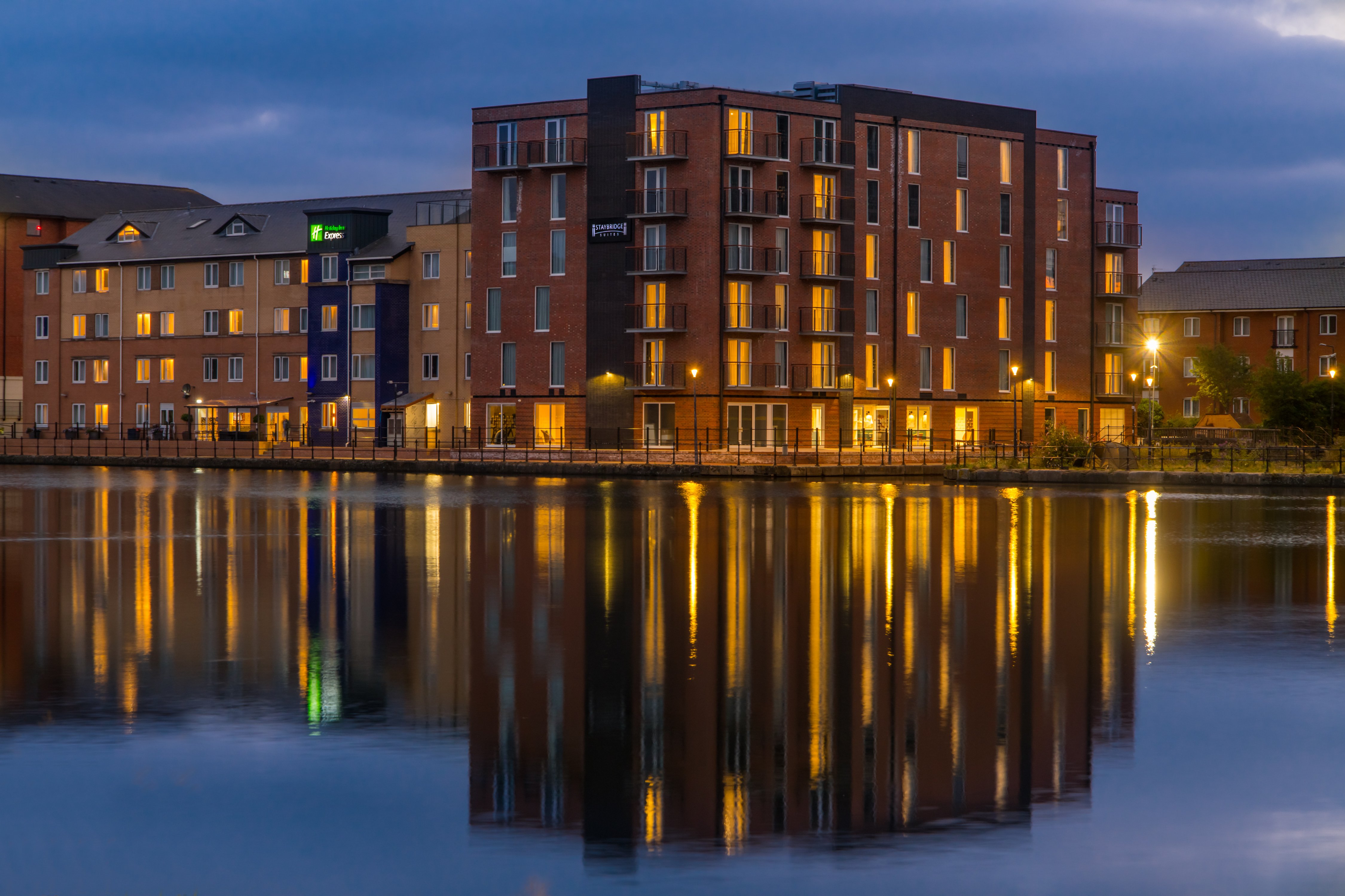 STAYBRIDGE SUITES CARDIFF 2/66