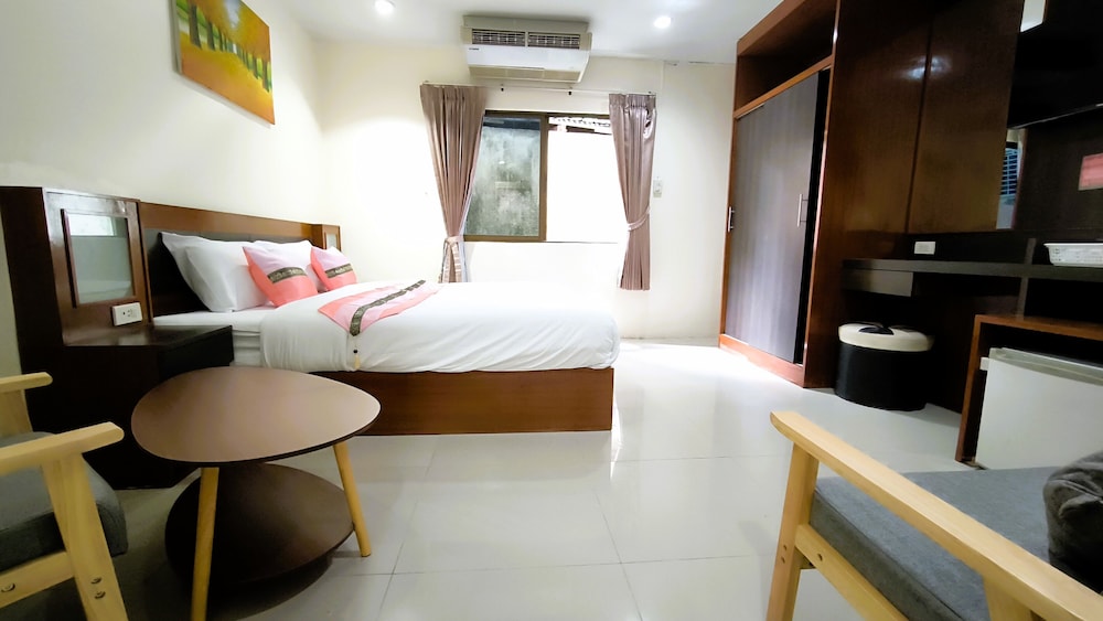 Lucky Patong Hotel 24/50
