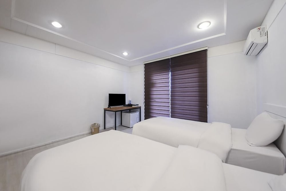 Navis Hotel & Pension 10/41