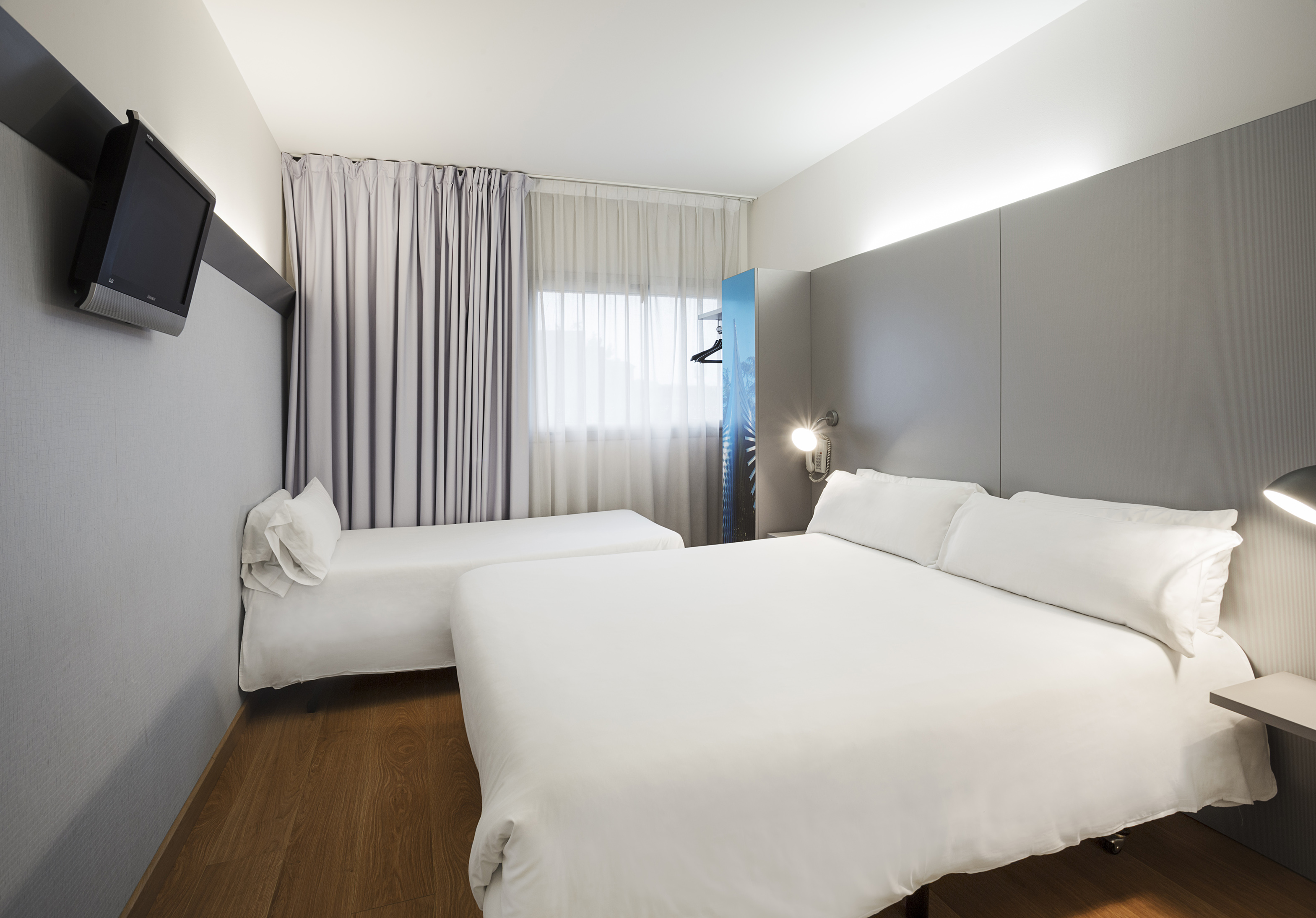 غرفة عائلية، B&B HOTEL Girona 2 2/3