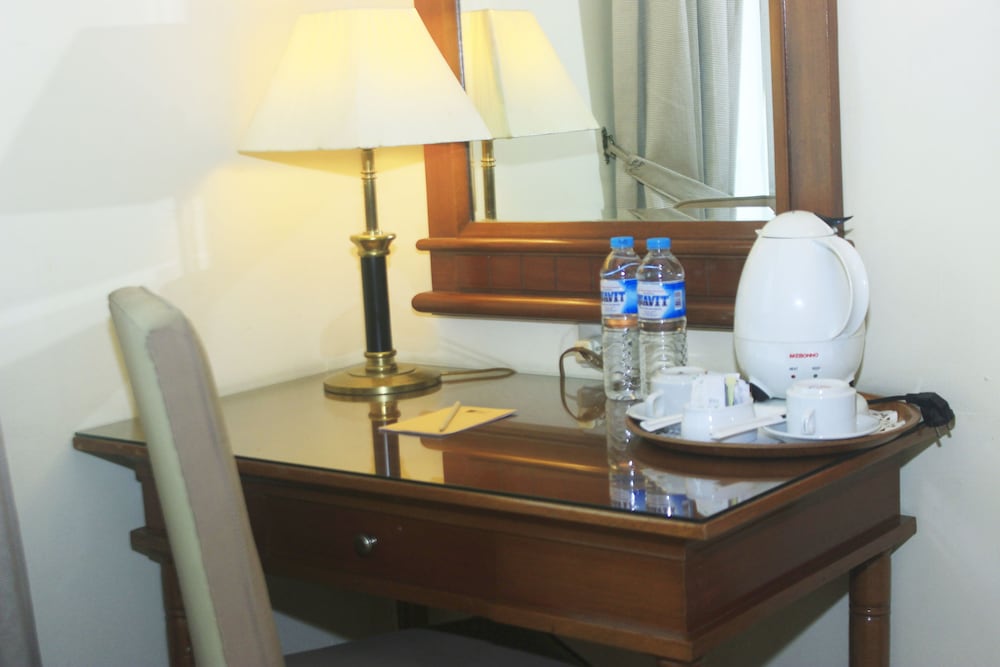 Mega Anggrek Hotel and Convention 37/57