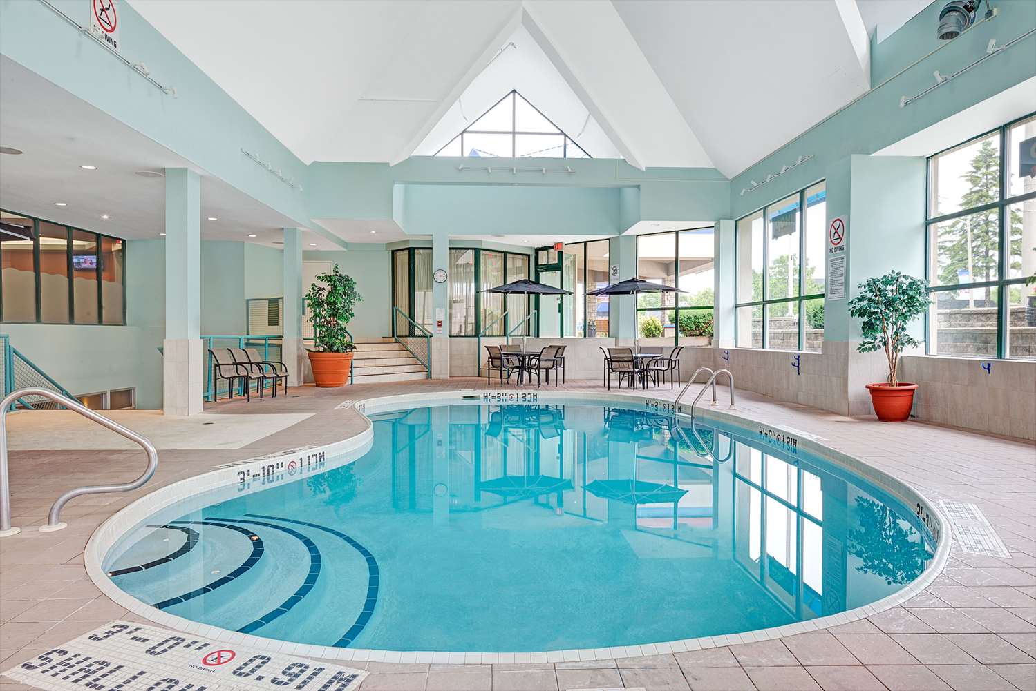 Ramada by Wyndham Niagara Falls/Fallsview 5/11
