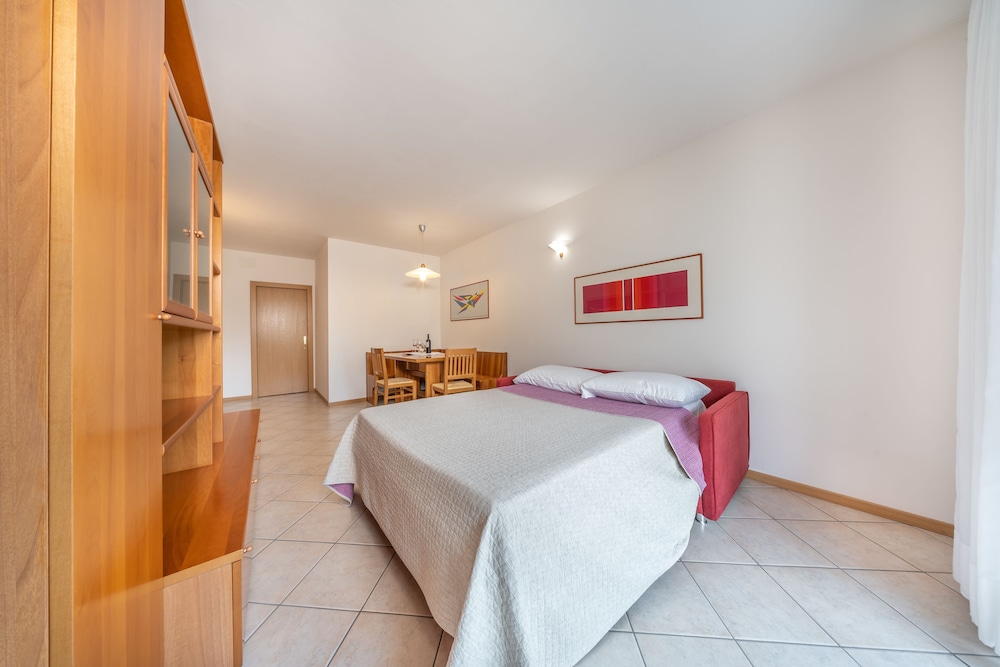 Hotel Karinhall 19/64