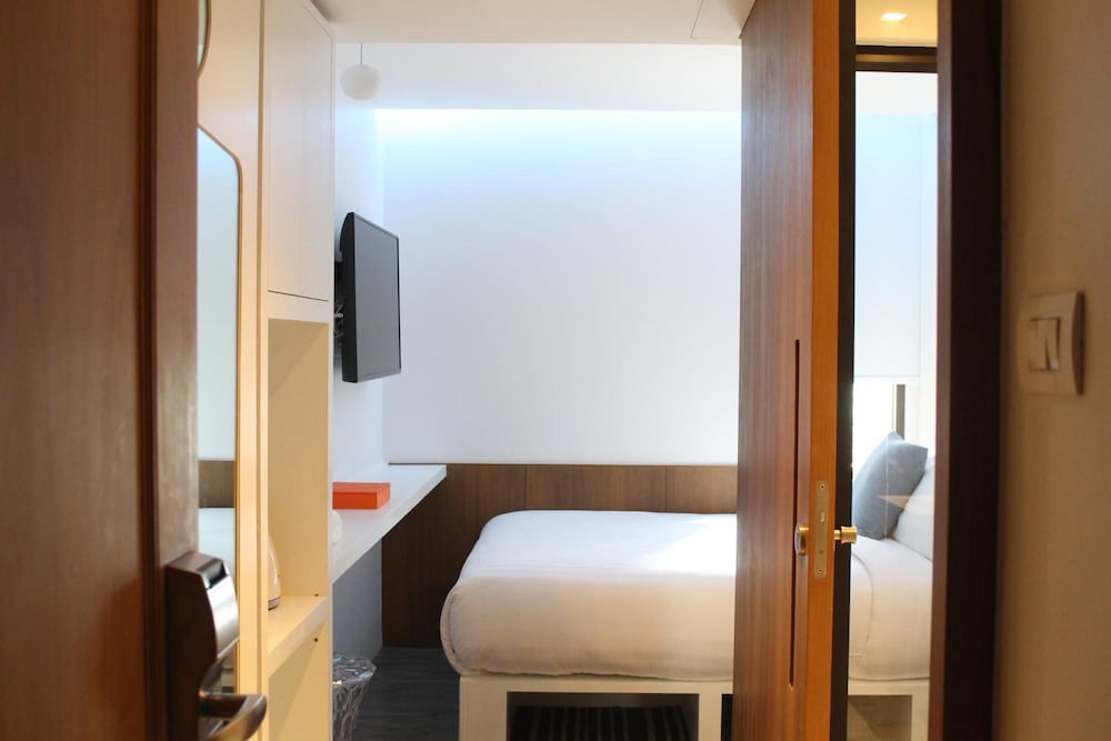 Sbox (Sukhumvit 31) 19/68