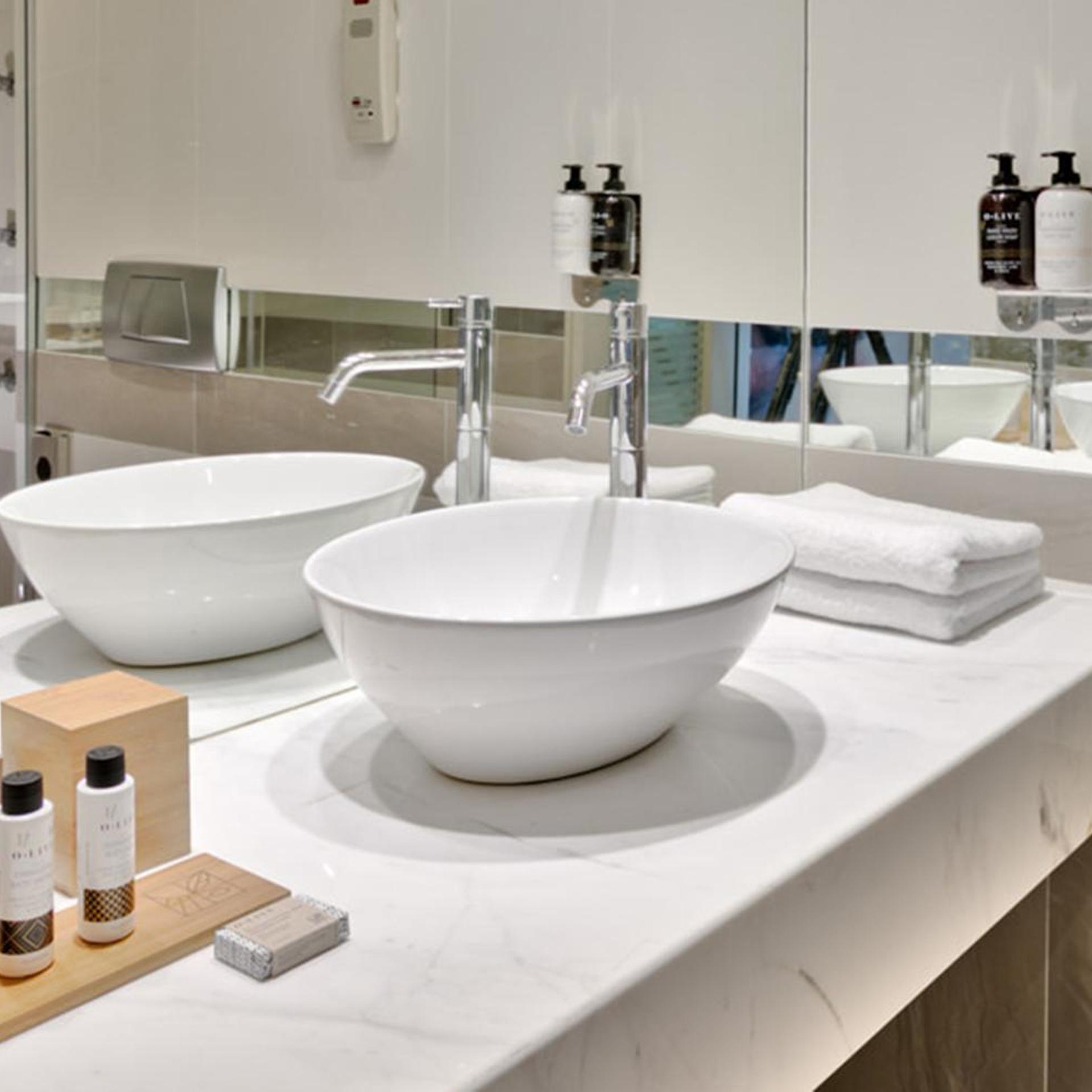 Suite, Double Bed, Fountain View, Corner، Athens Tiare by Mage Hotels 3/3