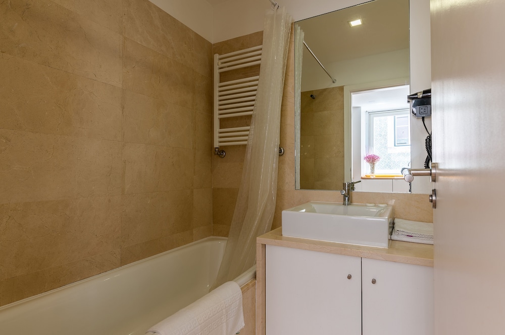 LISBON SERVICED APARTMENTS - BAIRRO ALTO 54/55
