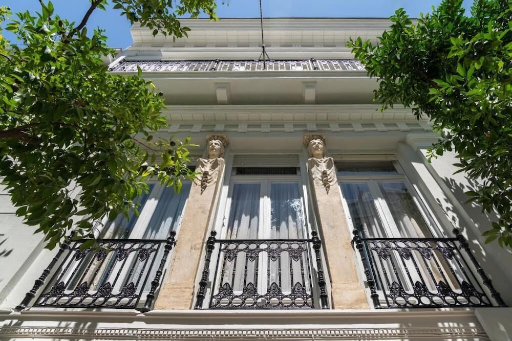 Athens Flair photo1