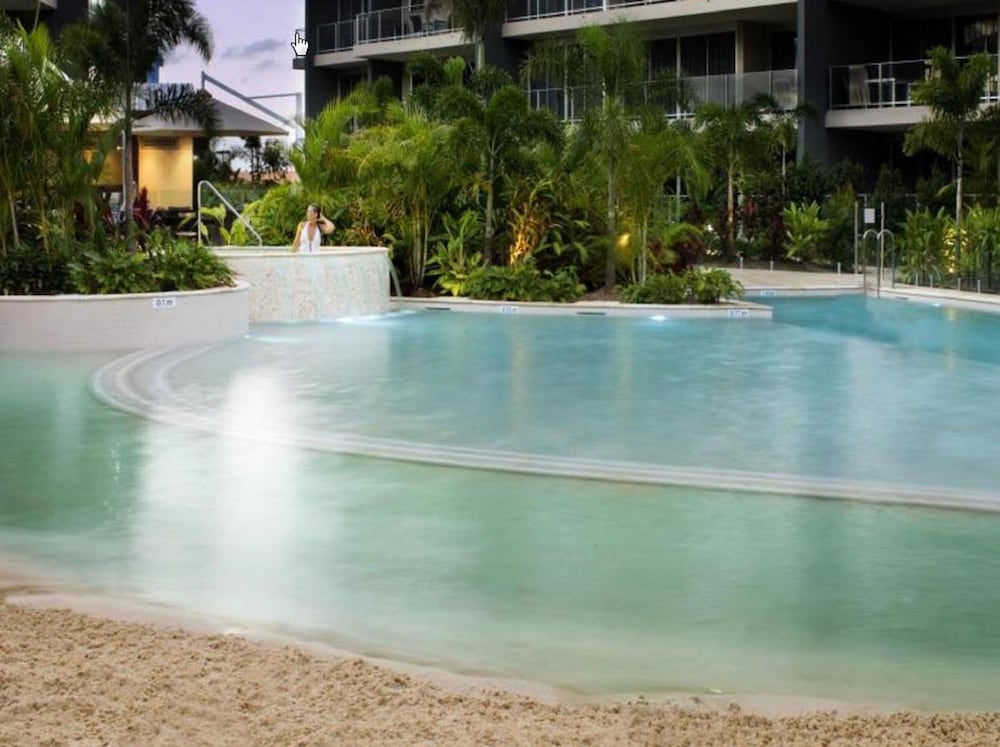 Azzura Greens Resort. 5/50
