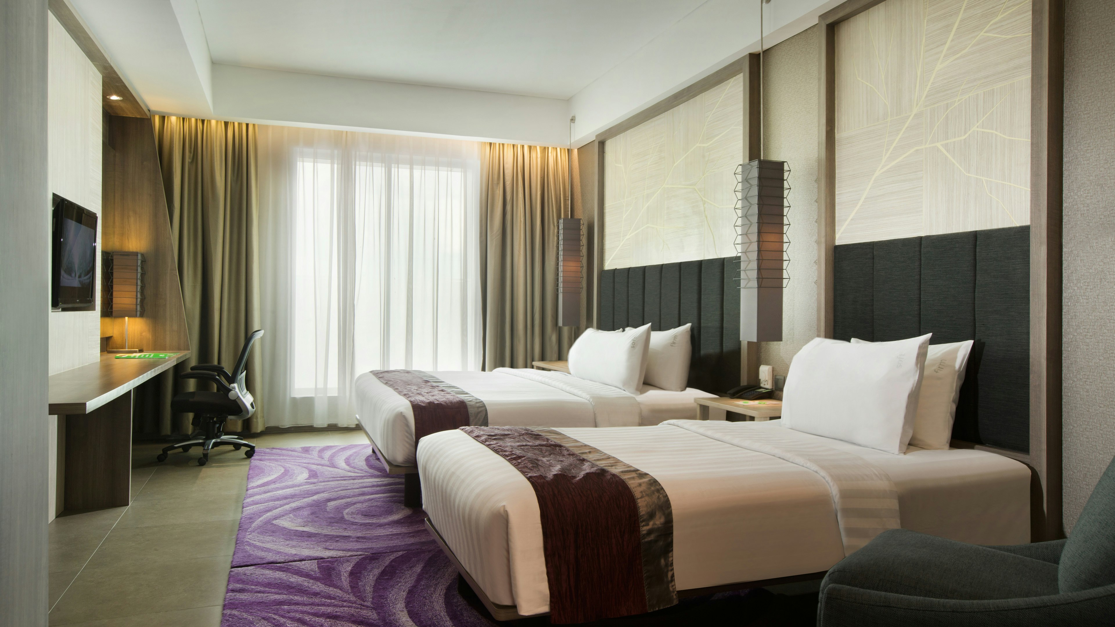 Holiday Inn Pasteur 23/50