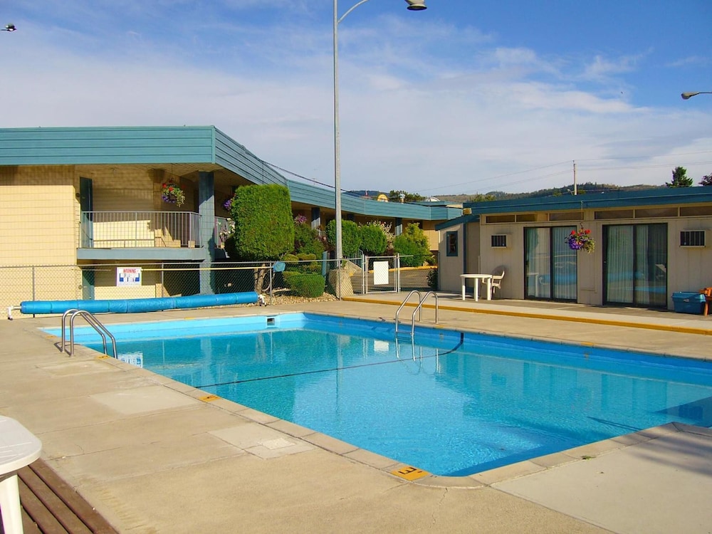 Hospitality Inn 9/55