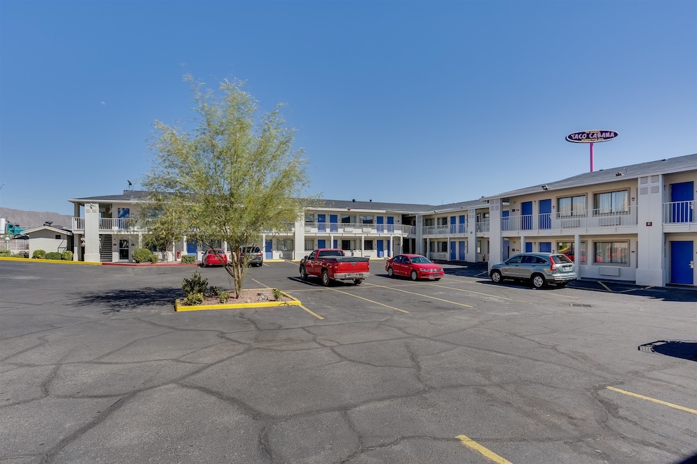 Motel6 El Paso, TX - West 5/66