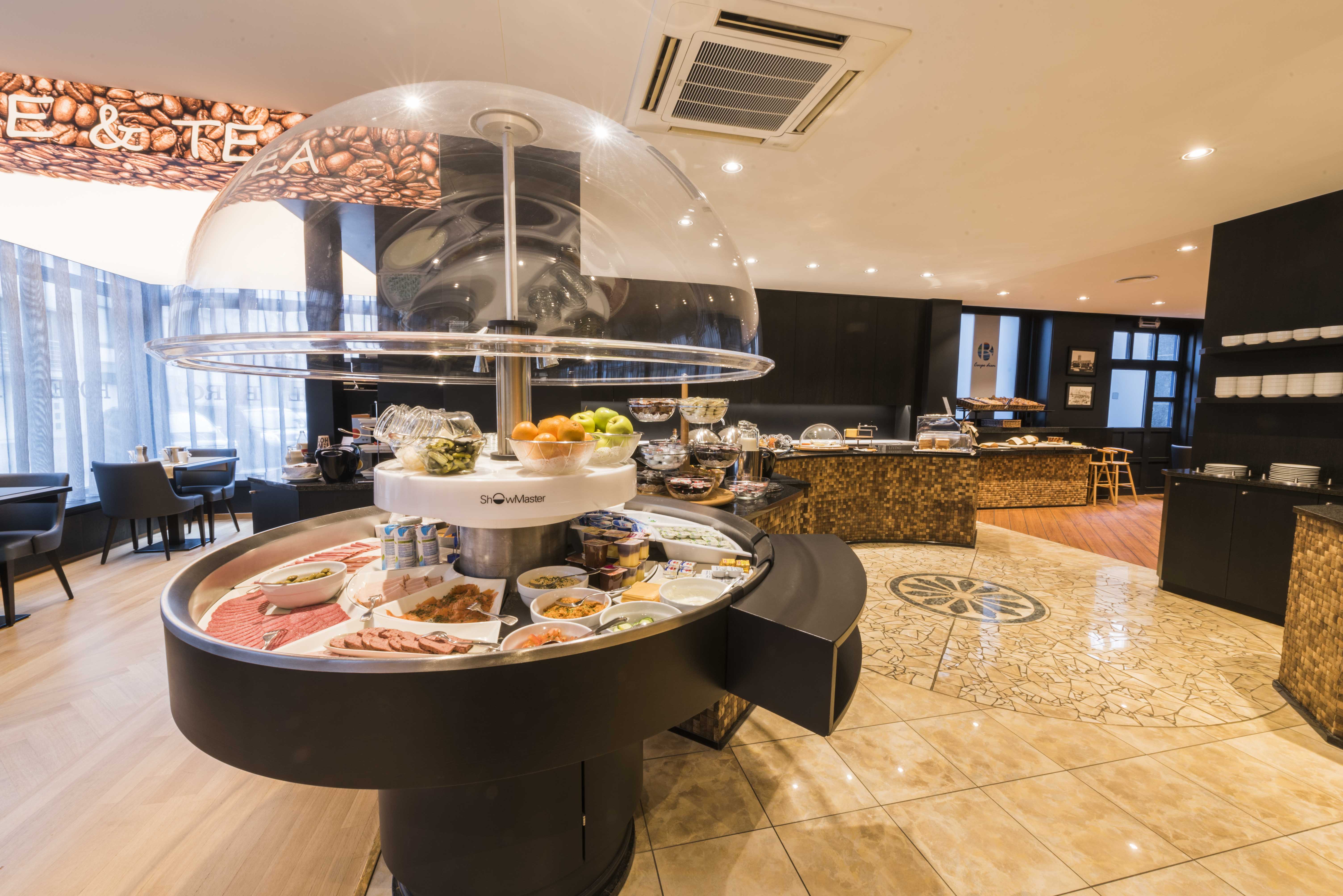 restaurant cafeteria