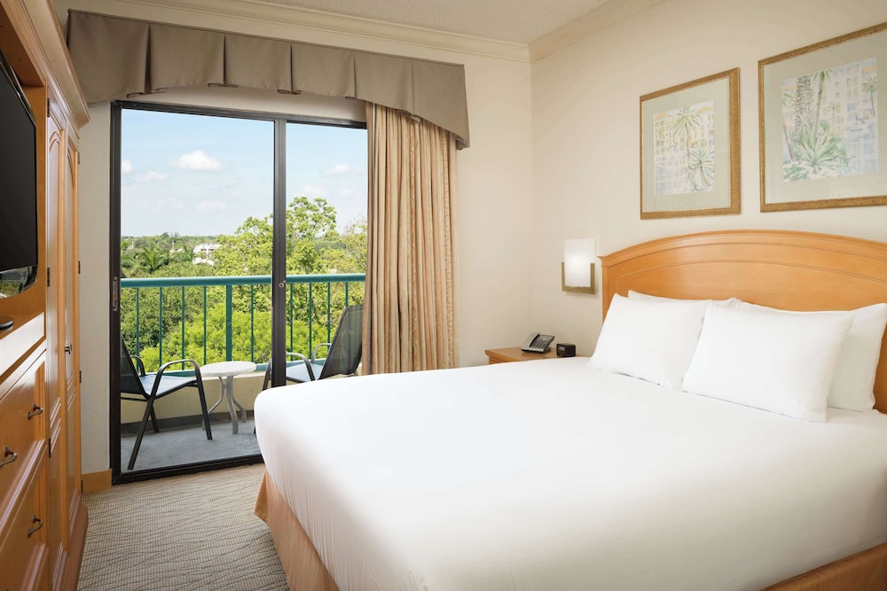 Pure, Suite, King Bed, Allergy Friendly, Accessible