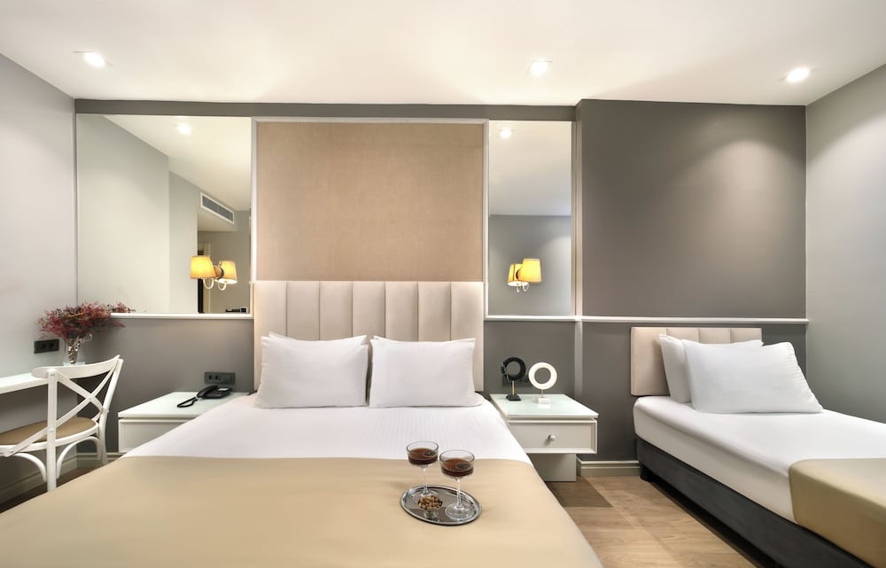 Ess Hotel 7/23