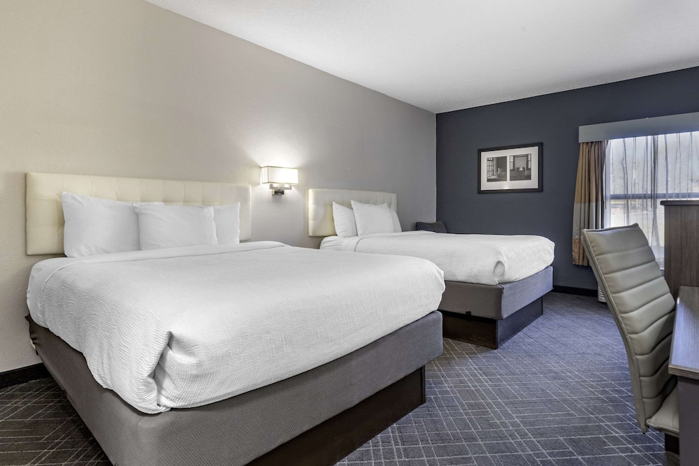 Standard, 2 Queen Beds