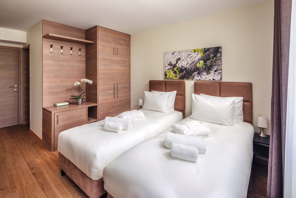 STANDARD, TWIN BEDS