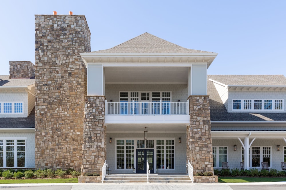 Foxhall Resort 1/50