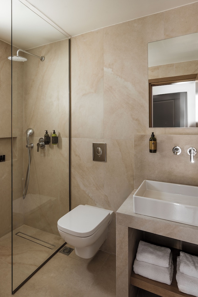 Dolphin Bay Seaside Resort & Suites 73/74