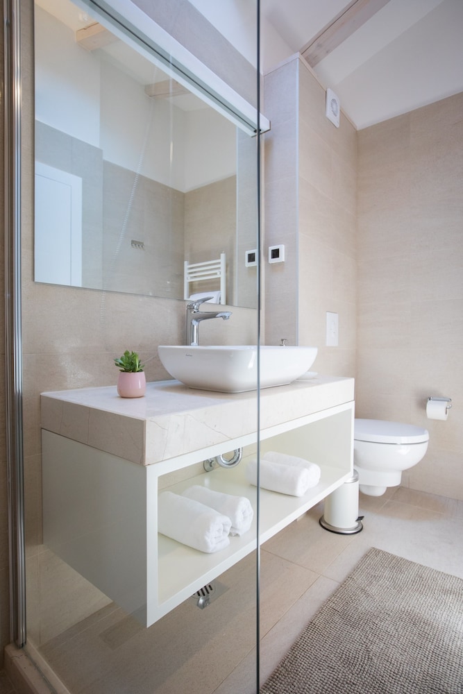 Bova Luxury Rooms 35/36