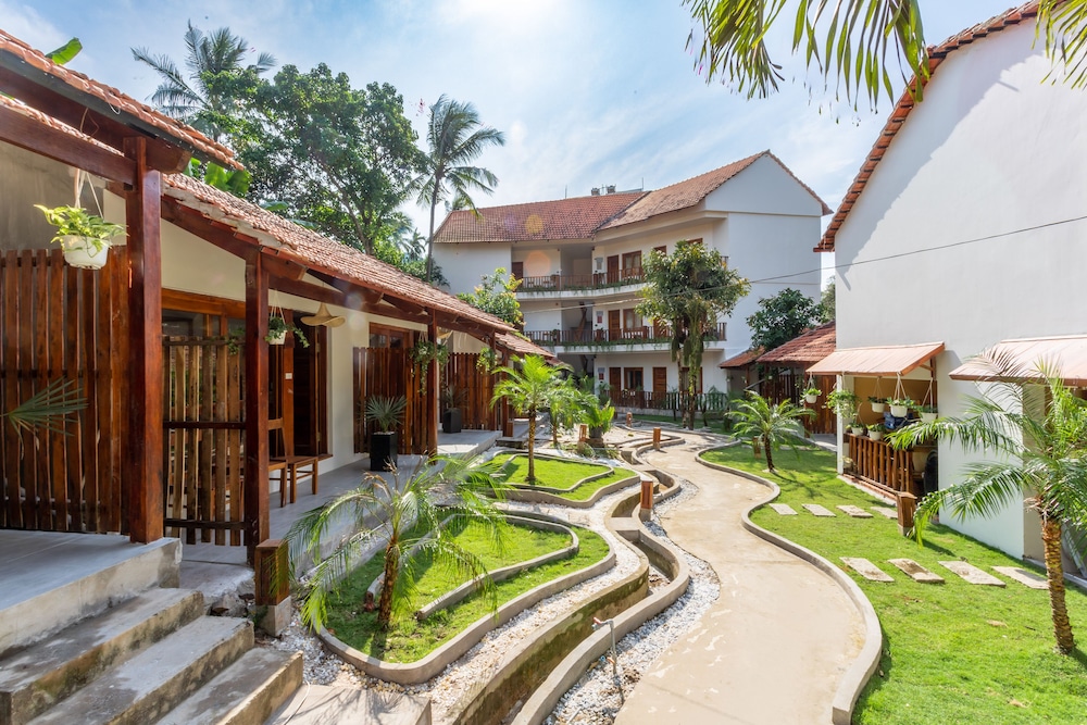 Bauhinia Resort 42/50