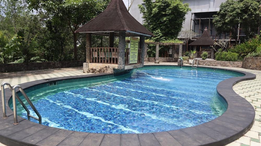 Green Wattana Hotel Sentul 38/48