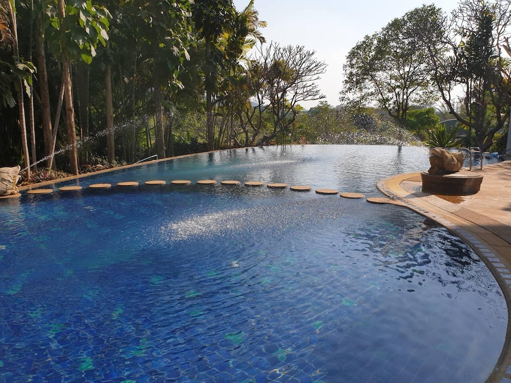 Gassan Khuntan Golf and Resort Lamphun 49/50