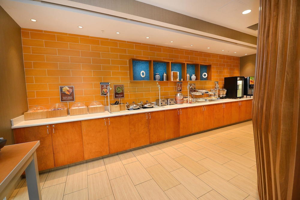 SpringHill Suites by Marriott Grand Forks 3/35