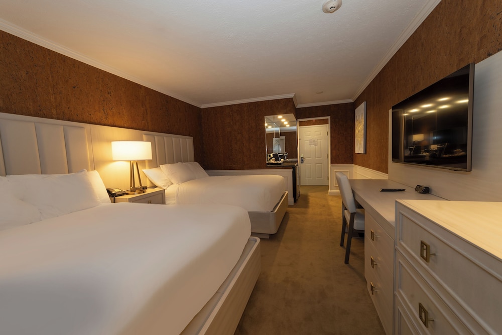 Luxury, 2 Double Beds