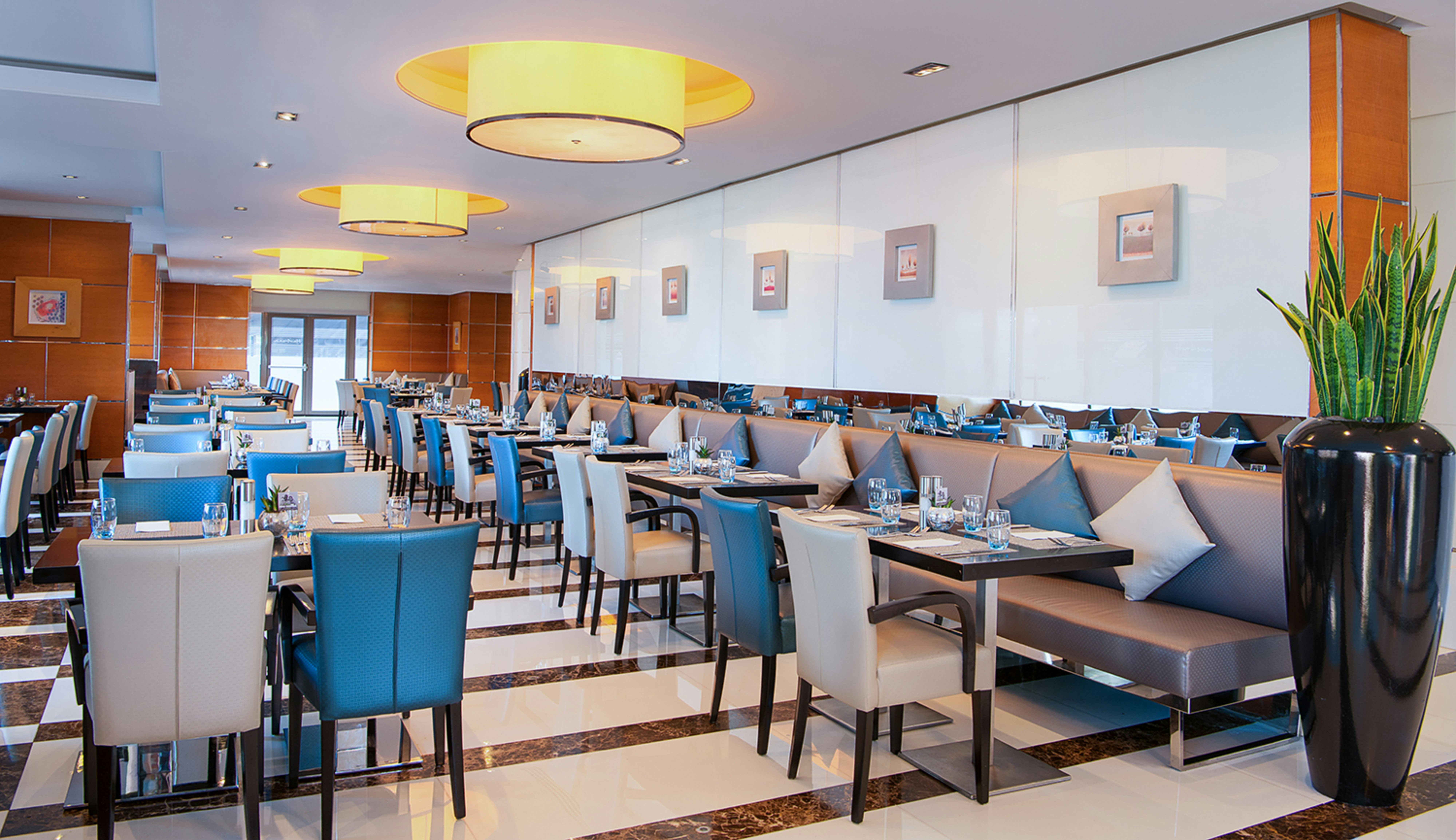 restaurant cafeteria