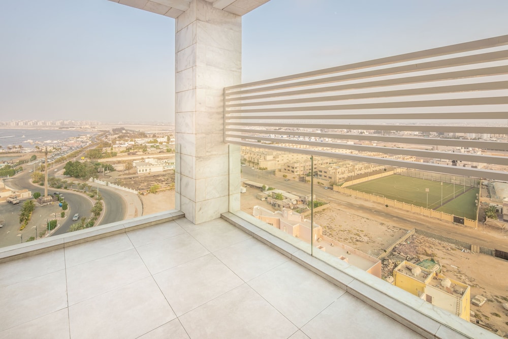 فور بوينتس شيراتون كورنيش جدة(Four Points by Sheraton Jeddah Corniche) 22/50