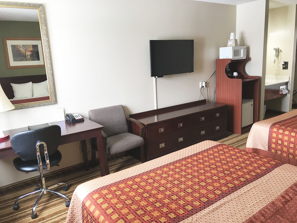 Heartland Hotel And Suites 52/62