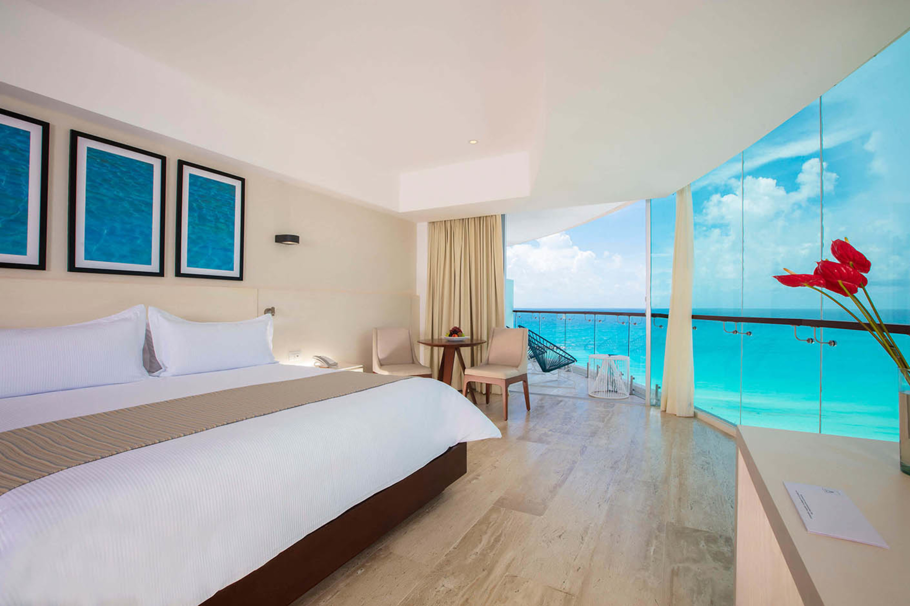 Altitude, Ocean Front, Corner