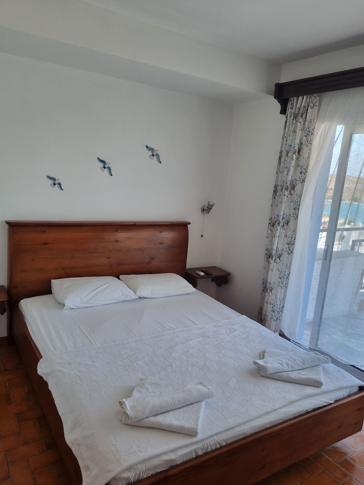 Berg Hotel 11/50