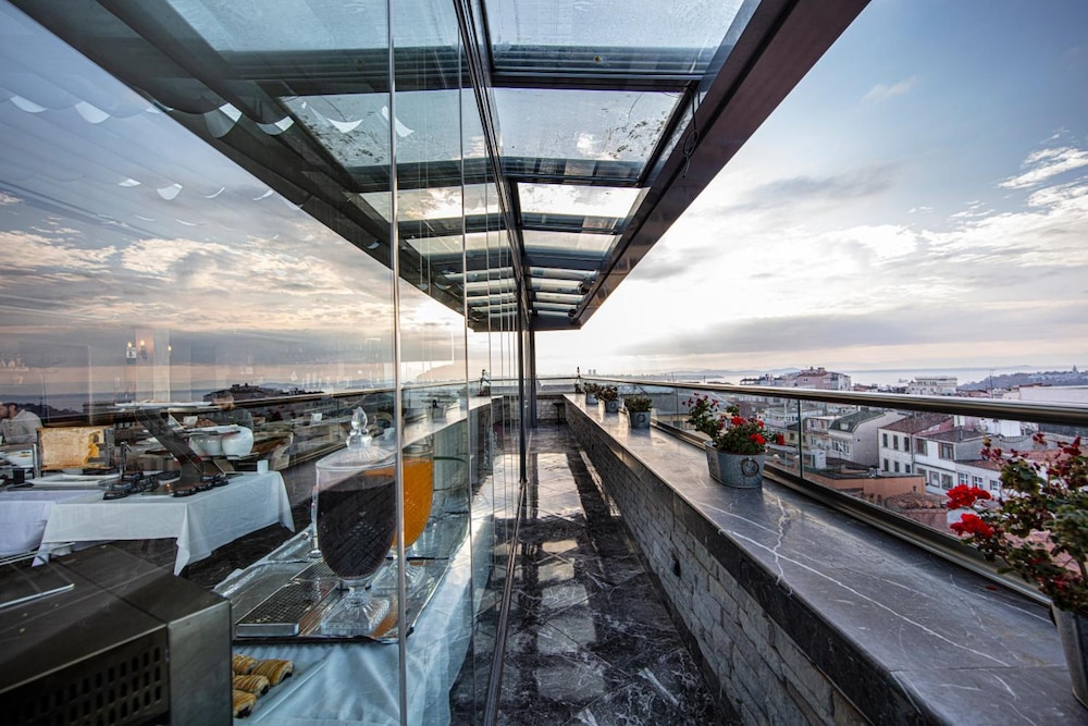 Pera Center Hotel 3/50