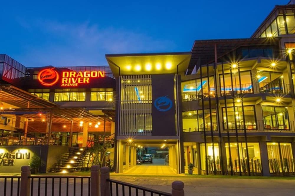 Dragon River Avenue Hotel 4/40