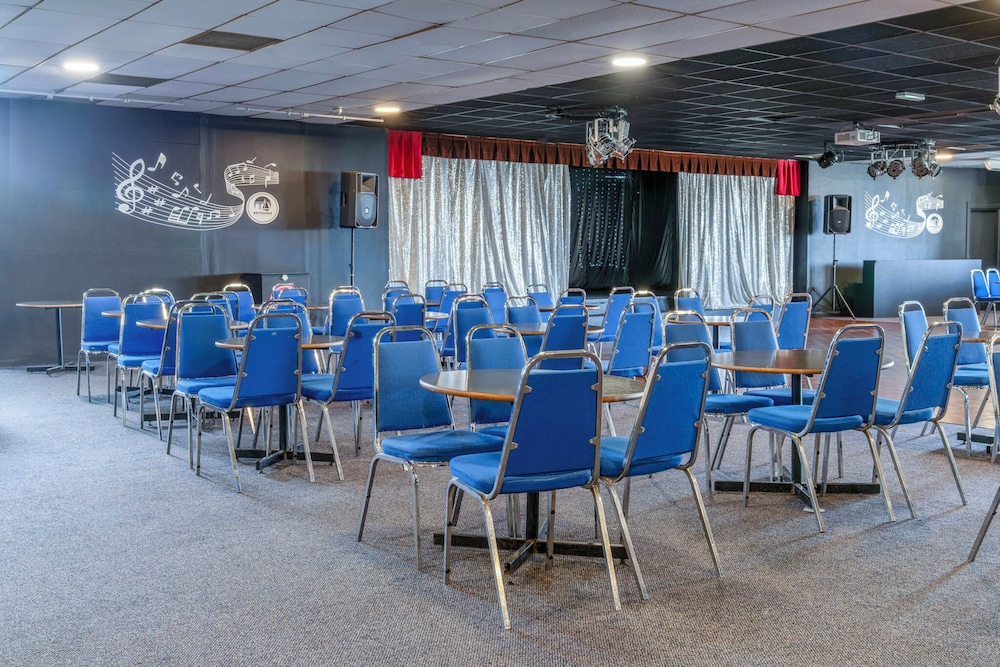 Grand Burstin Hotel Folkestone 48/57