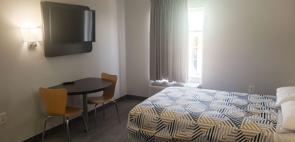 Motel6 Mobile, AL – Airport Blvd 21/26