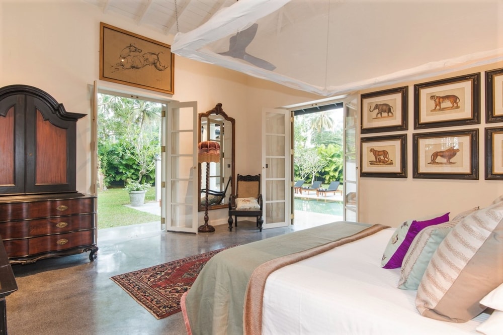 4 BEDROOMS, LUXURY, VILLA